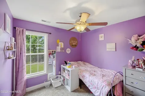 104 Van Riggs Road Hubert NC 28539
