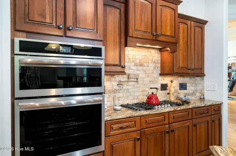 152 E Winding Way Wallace NC 28466