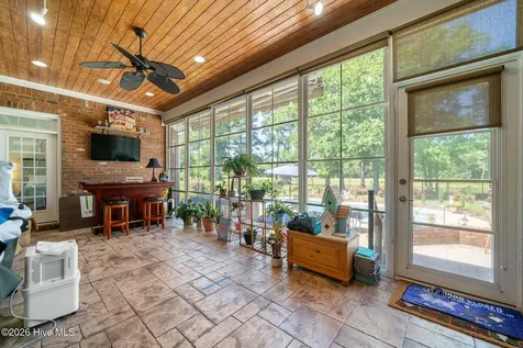 152 E Winding Way Wallace NC 28466