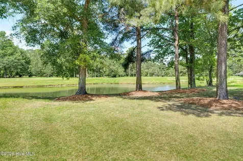 152 E Winding Way Wallace NC 28466