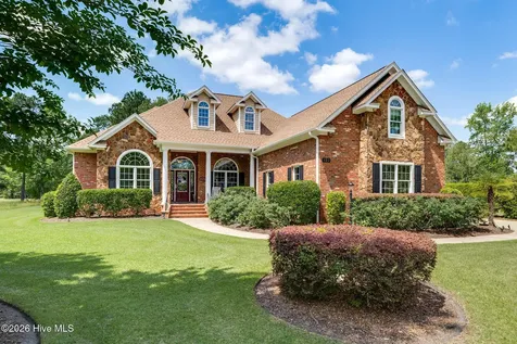 152 E Winding Way Wallace NC 28466