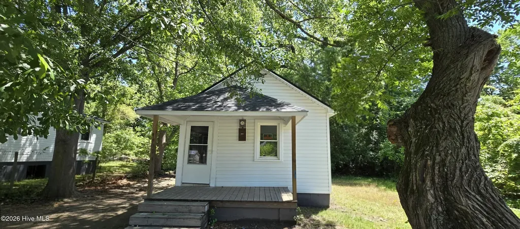 1907 S Pitt Street Greenville NC 27834