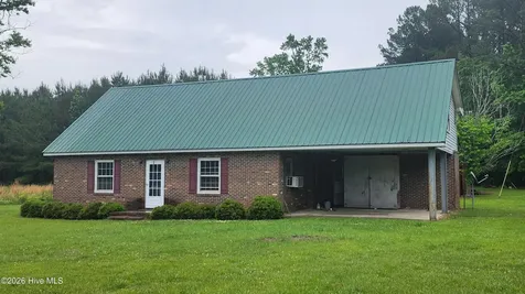 581 Hallsboro Road Clarkton NC 28433