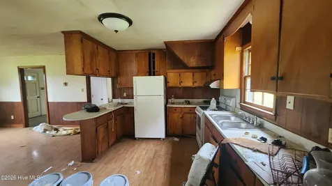 581 Hallsboro Road Clarkton NC 28433