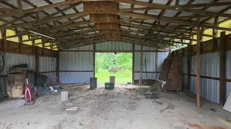 581 Hallsboro Road Clarkton NC 28433