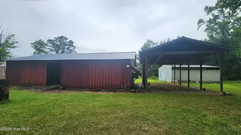 581 Hallsboro Road Clarkton NC 28433