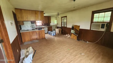 581 Hallsboro Road Clarkton NC 28433