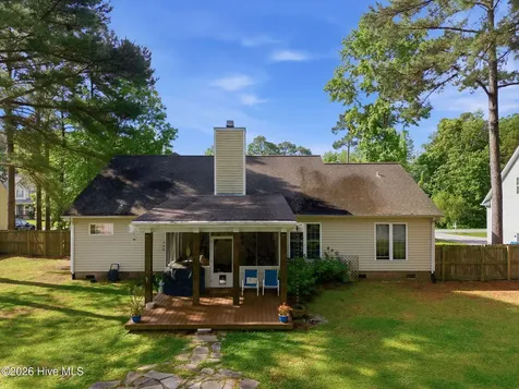320 Osprey Point Drive Sneads Ferry NC 28460