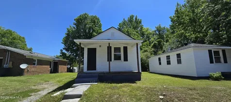1903 S Pitt Street Greenville NC 27834