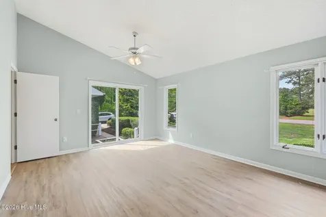 304 Lord Granville Drive Morehead City NC 28557