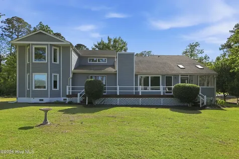 304 Lord Granville Drive Morehead City NC 28557
