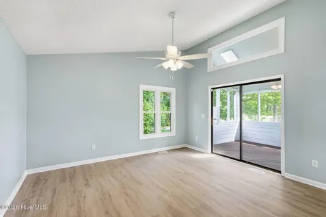 304 Lord Granville Drive Morehead City NC 28557
