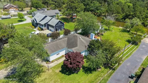 136 Simpson Road Barco NC 27917