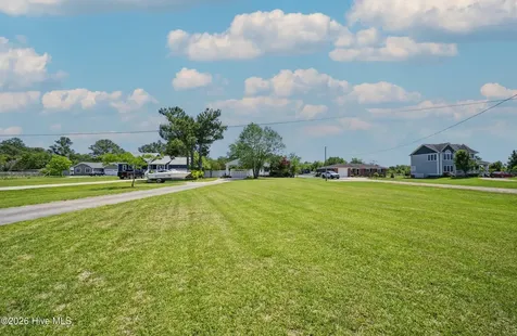 136 Simpson Road Barco NC 27917