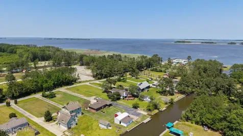 136 Simpson Road Barco NC 27917