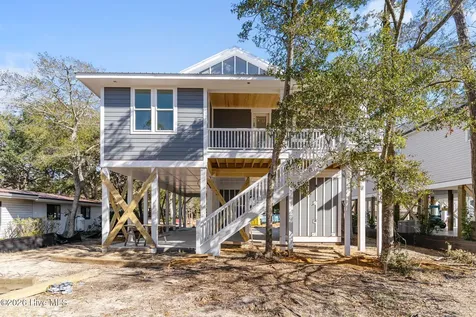 103 NE 54th Street Oak Island NC 28465