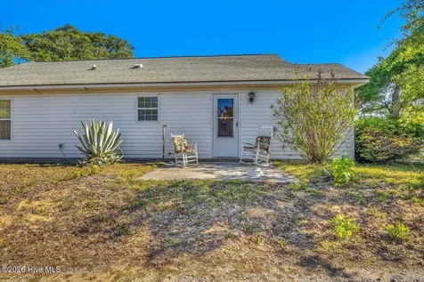 101 NE 52nd Street Oak Island NC 28465