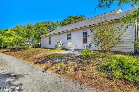 101 NE 52nd Street Oak Island NC 28465
