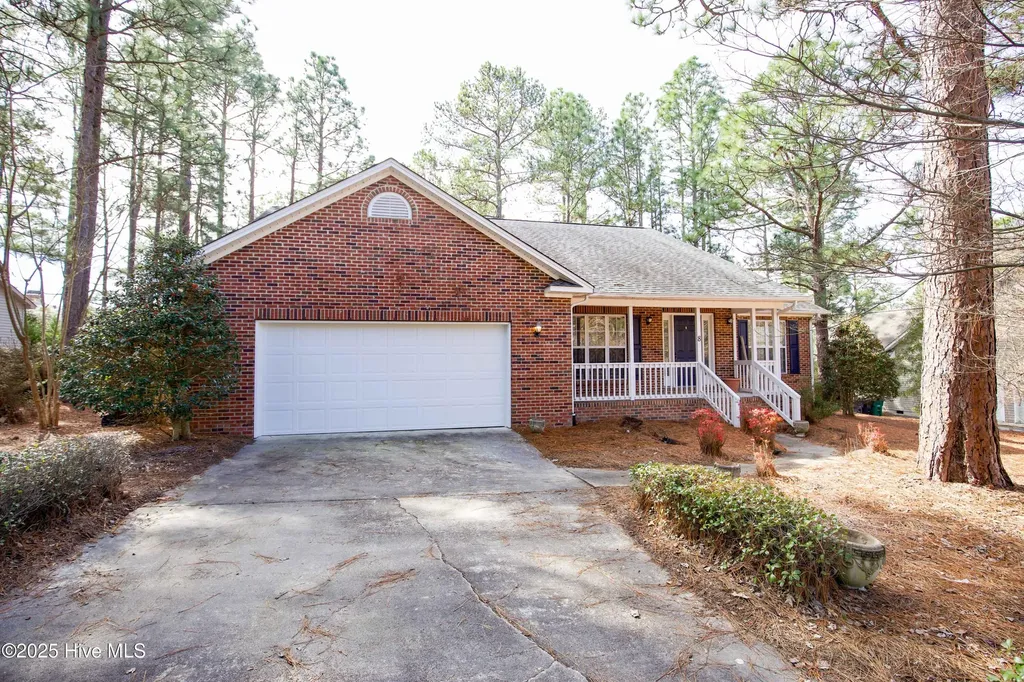 8 Moore Drive Pinehurst NC 28374