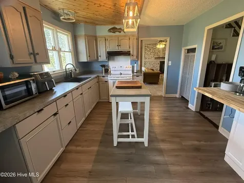 462 Old Cherry Road Creswell NC 27928