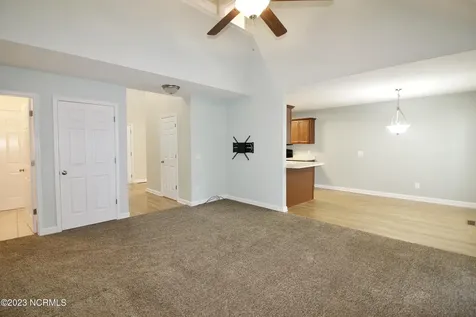 129 Lori Lane Aberdeen NC 28315