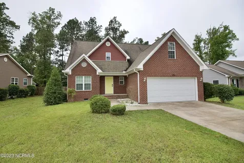 129 Lori Lane Aberdeen NC 28315