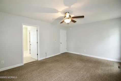 129 Lori Lane Aberdeen NC 28315