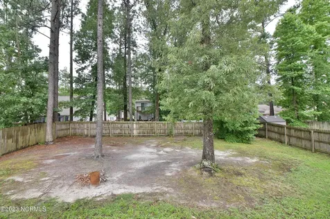 129 Lori Lane Aberdeen NC 28315