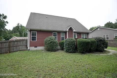 129 Lori Lane Aberdeen NC 28315