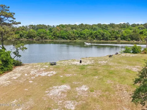 4769 Fish Factory Road SE Southport NC 28461