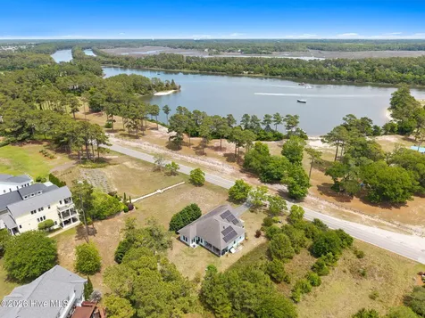 4769 Fish Factory Road SE Southport NC 28461