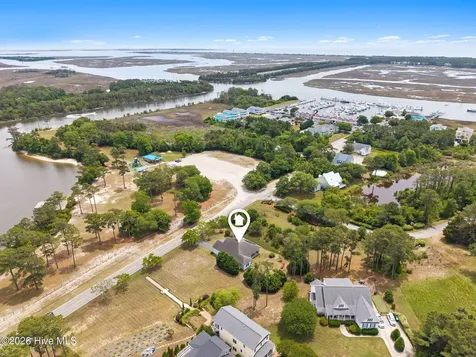 4769 Fish Factory Road SE Southport NC 28461