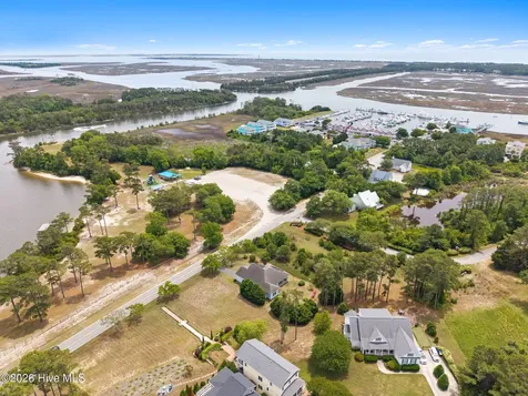 4769 Fish Factory Road SE Southport NC 28461