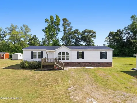 233 Baysden Pond Road Chinquapin NC 28521