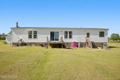 233 Baysden Pond Road Chinquapin NC 28521
