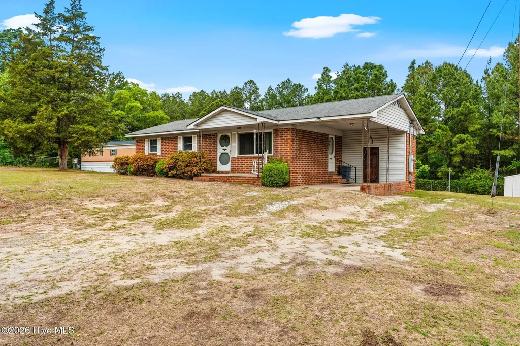 112 Jefferson Drive Hoffman NC 28347