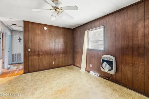 112 Jefferson Drive Hoffman NC 28347