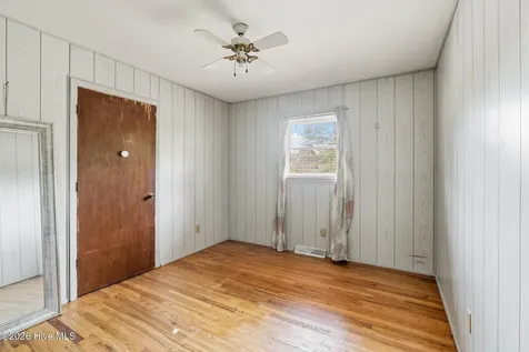 112 Jefferson Drive Hoffman NC 28347