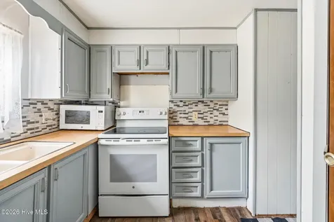 112 Jefferson Drive Hoffman NC 28347