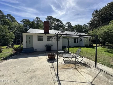17060 Saint Johns Church Road Laurel Hill NC 28351