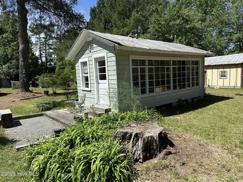 17060 Saint Johns Church Road Laurel Hill NC 28351