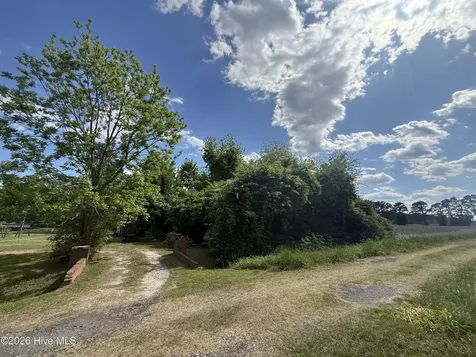 3 W Hayes Street Burgaw NC 28425