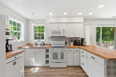 214 Trappers Trail New Bern NC 28560