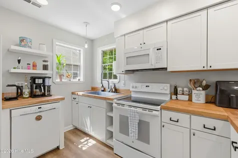 214 Trappers Trail New Bern NC 28560