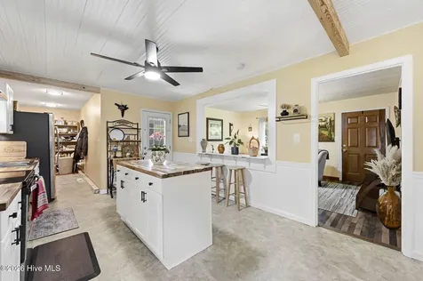124 Humphrey Boulevard Richlands NC 28574