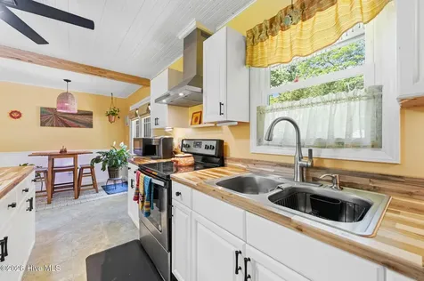 124 Humphrey Boulevard Richlands NC 28574