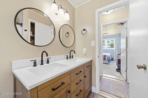 124 Humphrey Boulevard Richlands NC 28574