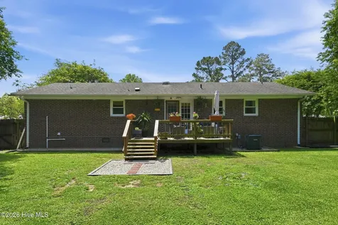 124 Humphrey Boulevard Richlands NC 28574