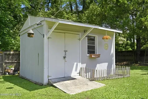 124 Humphrey Boulevard Richlands NC 28574
