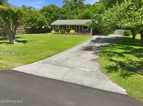 124 Humphrey Boulevard Richlands NC 28574